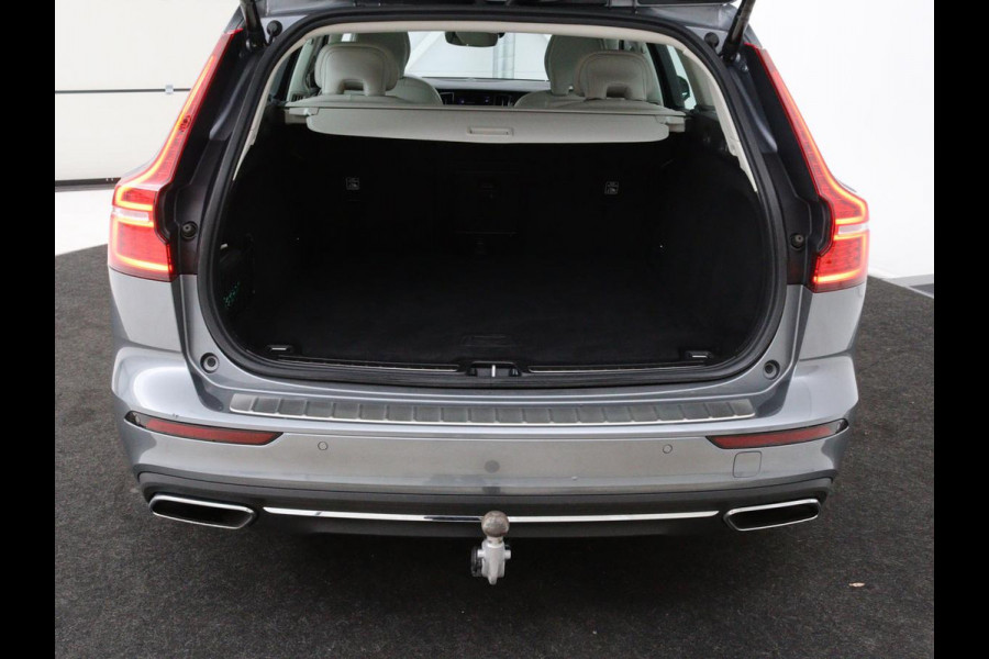 Volvo V60 2.0 B4 Inscription | Panoramadak | Trekhaak | Leder | Stoel & stuurverwarming | Head-Up | Adaptive cruise | Harman/Kardon | 360 camera | Carplay | Navigatie | Memory | Full LED | Keyless