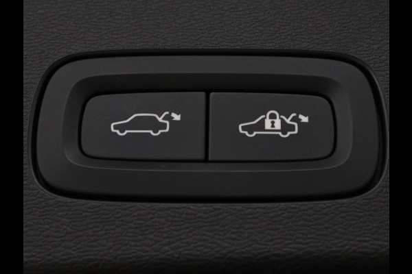 Volvo V60 2.0 B4 Inscription | Panoramadak | Trekhaak | Leder | Stoel & stuurverwarming | Head-Up | Adaptive cruise | Harman/Kardon | 360 camera | Carplay | Navigatie | Memory | Full LED | Keyless