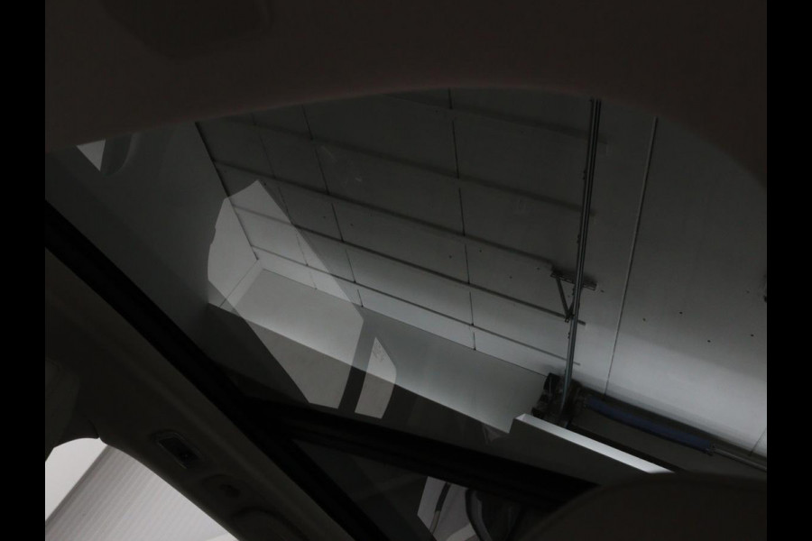 Volvo V60 2.0 B4 Inscription | Panoramadak | Trekhaak | Leder | Stoel & stuurverwarming | Head-Up | Adaptive cruise | Harman/Kardon | 360 camera | Carplay | Navigatie | Memory | Full LED | Keyless