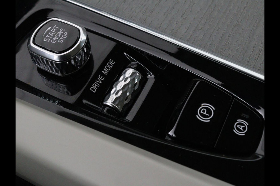 Volvo V60 2.0 B4 Inscription | Panoramadak | Trekhaak | Leder | Stoel & stuurverwarming | Head-Up | Adaptive cruise | Harman/Kardon | 360 camera | Carplay | Navigatie | Memory | Full LED | Keyless