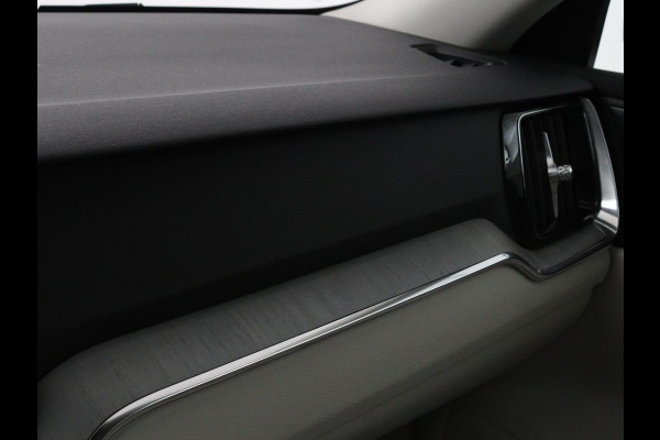 Volvo V60 2.0 B4 Inscription | Panoramadak | Trekhaak | Leder | Stoel & stuurverwarming | Head-Up | Adaptive cruise | Harman/Kardon | 360 camera | Carplay | Navigatie | Memory | Full LED | Keyless
