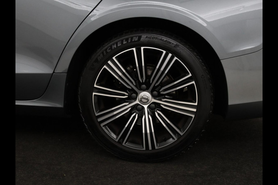 Volvo V60 2.0 B4 Inscription | Panoramadak | Trekhaak | Leder | Stoel & stuurverwarming | Head-Up | Adaptive cruise | Harman/Kardon | 360 camera | Carplay | Navigatie | Memory | Full LED | Keyless