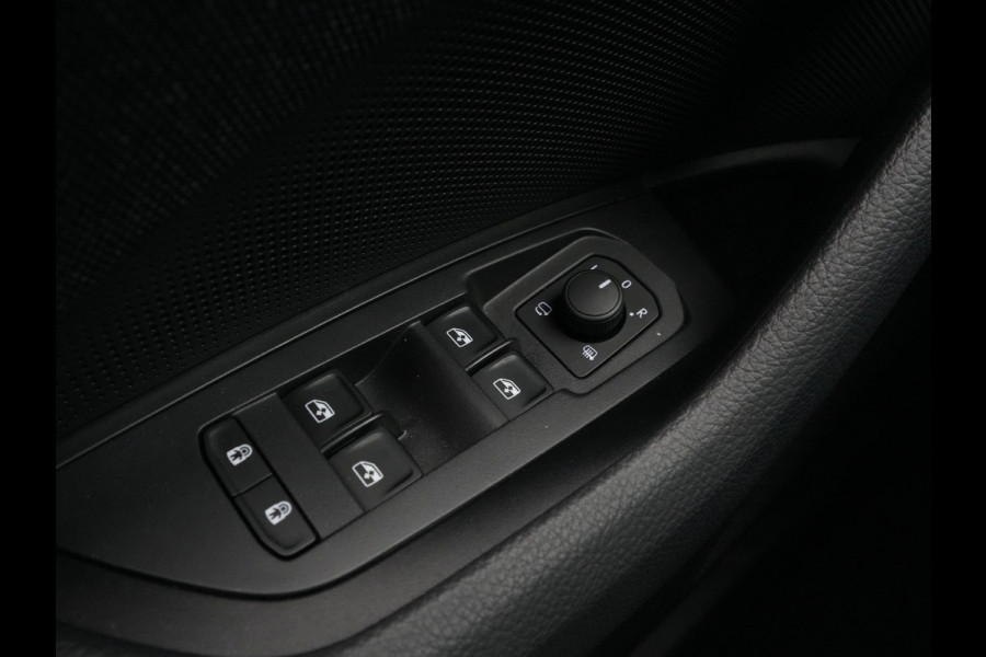 Škoda Kodiaq 1.5 TSI 150pk DSG MHEV First Edition 7 persoons Navigatie Camera Trekhaak Stoelverwarming 45