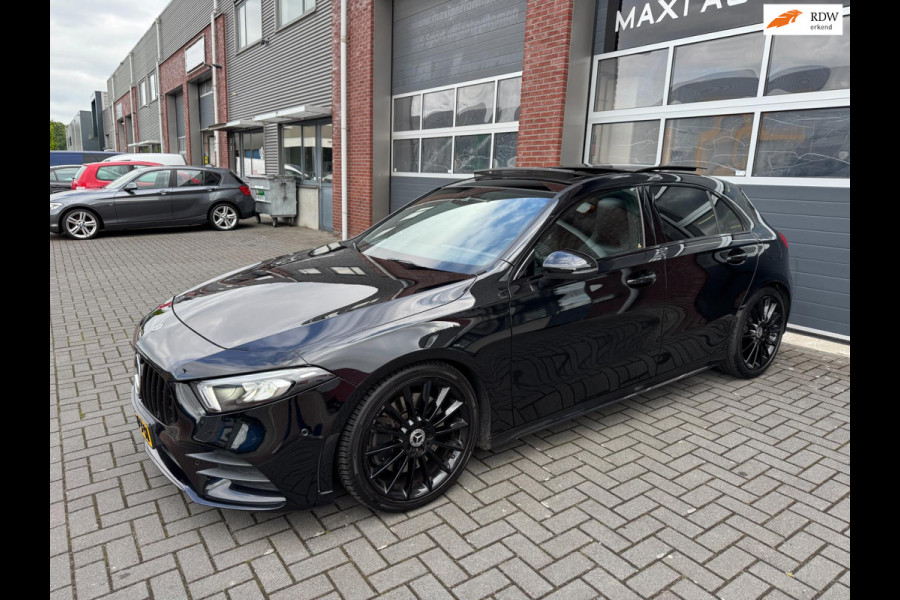 Mercedes-Benz A-Klasse A250 AUT AMG LED Pano Widescreen Navi