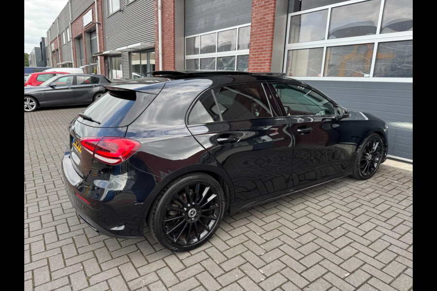Mercedes-Benz A-Klasse A250 AUT AMG LED Pano Widescreen Navi