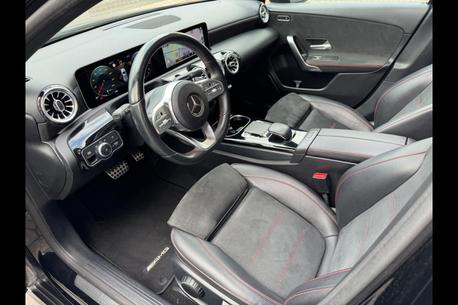 Mercedes-Benz A-Klasse A250 AUT AMG LED Pano Widescreen Navi