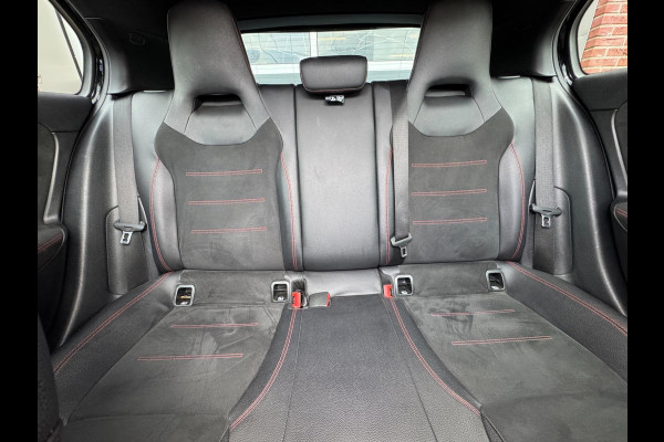 Mercedes-Benz A-Klasse A250 AUT AMG LED Pano Widescreen Navi