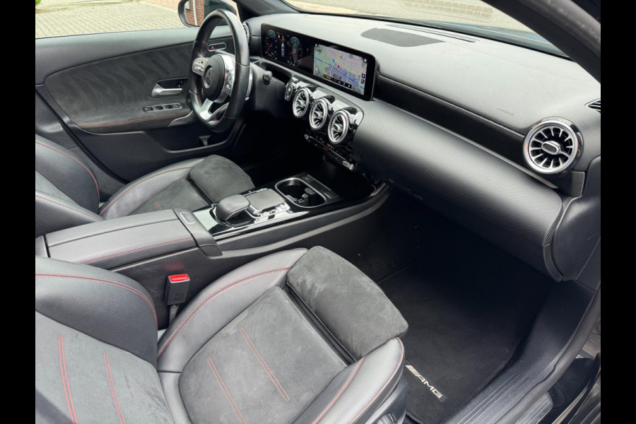 Mercedes-Benz A-Klasse A250 AUT AMG LED Pano Widescreen Navi