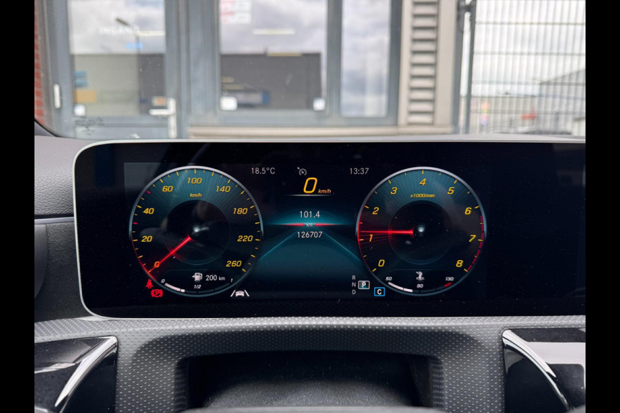Mercedes-Benz A-Klasse A250 AUT AMG LED Pano Widescreen Navi