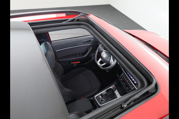 Seat Ateca 1.5 TSI 150 pk FR Business Intense DSG | Panoramadak | 19 inch | Beats Audio | Navigatie |  Parkeersensoren incl Park-assist | Stoelverwarming