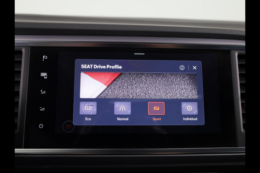 Seat Ateca 1.5 TSI 150 pk FR Business Intense DSG | Panoramadak | 19 inch | Beats Audio | Navigatie |  Parkeersensoren incl Park-assist | Stoelverwarming