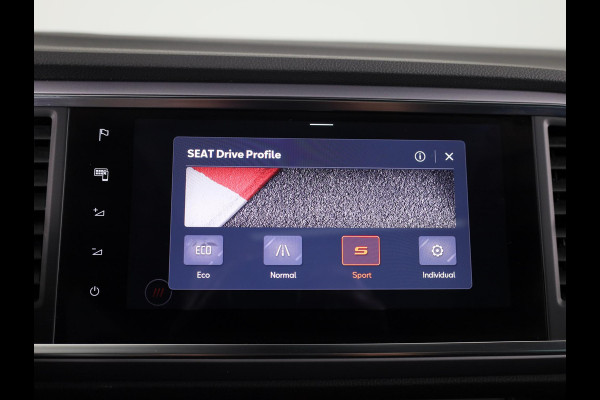 Seat Ateca 1.5 TSI 150 pk FR Business Intense DSG | Panoramadak | 19 inch | Beats Audio | Navigatie |  Parkeersensoren incl Park-assist | Stoelverwarming