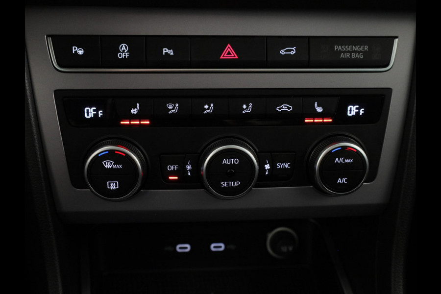 Seat Ateca 1.5 TSI 150 pk FR Business Intense DSG | Panoramadak | 19 inch | Beats Audio | Navigatie |  Parkeersensoren incl Park-assist | Stoelverwarming