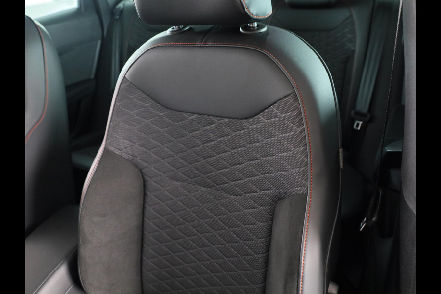 Seat Ateca 1.5 TSI 150 pk FR Business Intense DSG | Panoramadak | 19 inch | Beats Audio | Navigatie |  Parkeersensoren incl Park-assist | Stoelverwarming