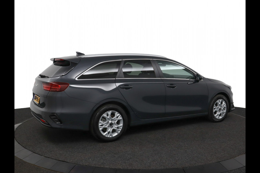 Kia Ceed Sportswagon 1.5 T-GDi DynamicPlusLine Apple Carplay/Android Auto - Cruise Control Adaptief - Dodehoekdetectie - Navigatiesysteem - Stuur/Stoelverwarming - Fabrieksgarantie tot 08-2031