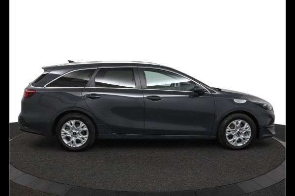 Kia Ceed Sportswagon 1.5 T-GDi DynamicPlusLine Apple Carplay/Android Auto - Cruise Control Adaptief - Dodehoekdetectie - Navigatiesysteem - Stuur/Stoelverwarming - Fabrieksgarantie tot 08-2031
