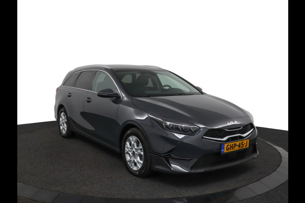 Kia Ceed Sportswagon 1.5 T-GDi DynamicPlusLine Apple Carplay/Android Auto - Cruise Control Adaptief - Dodehoekdetectie - Navigatiesysteem - Stuur/Stoelverwarming - Fabrieksgarantie tot 08-2031