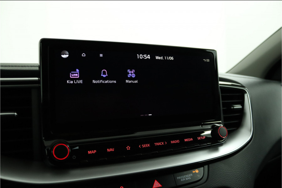 Kia Ceed Sportswagon 1.5 T-GDi DynamicPlusLine Apple Carplay/Android Auto - Cruise Control Adaptief - Dodehoekdetectie - Navigatiesysteem - Stuur/Stoelverwarming - Fabrieksgarantie tot 08-2031