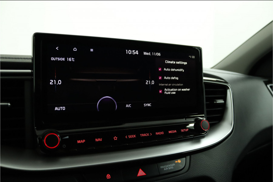 Kia Ceed Sportswagon 1.5 T-GDi DynamicPlusLine Apple Carplay/Android Auto - Cruise Control Adaptief - Dodehoekdetectie - Navigatiesysteem - Stuur/Stoelverwarming - Fabrieksgarantie tot 08-2031
