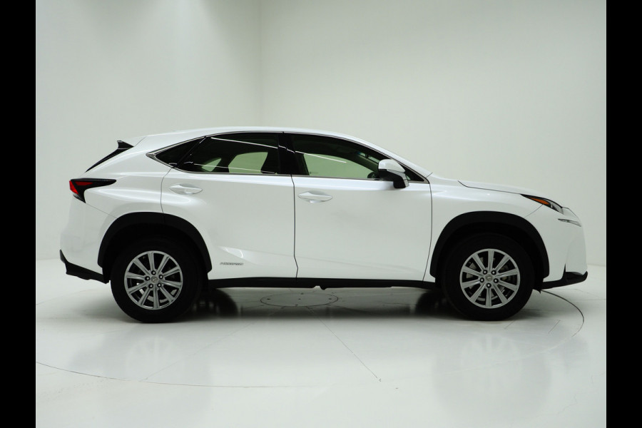 Lexus NX 300h | Camera | Cruise | Climate | Bluetooth | LED | Navigatie