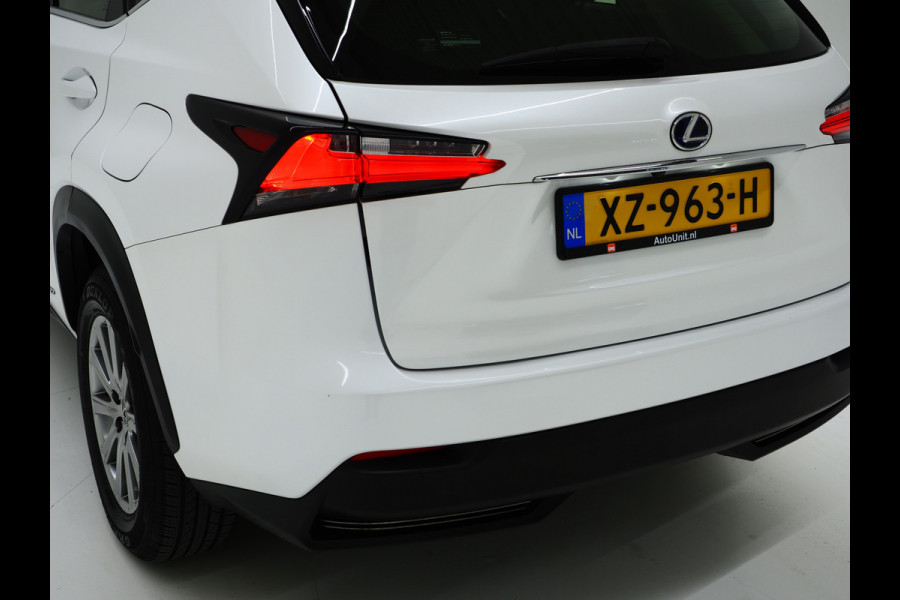 Lexus NX 300h | Camera | Cruise | Climate | Bluetooth | LED | Navigatie