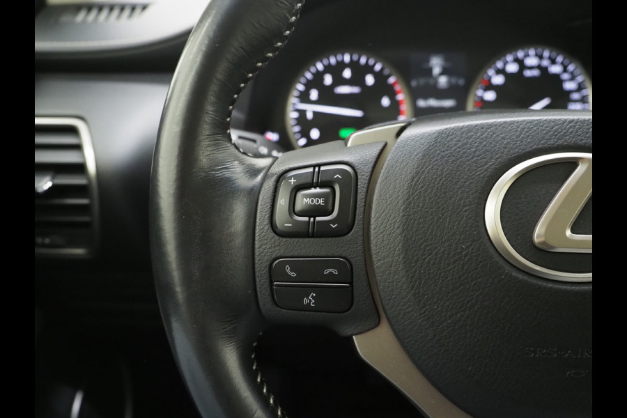 Lexus NX 300h | Camera | Cruise | Climate | Bluetooth | LED | Navigatie