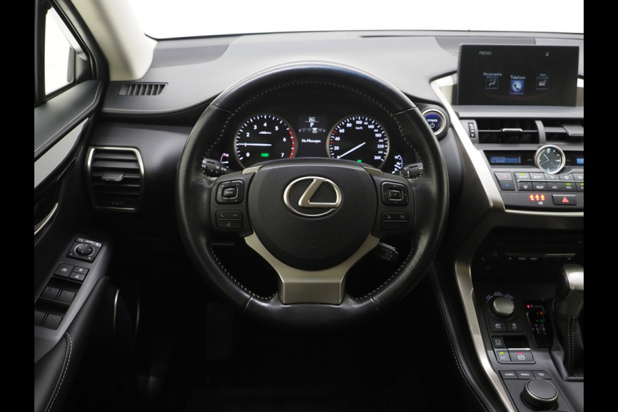Lexus NX 300h | Camera | Cruise | Climate | Bluetooth | LED | Navigatie