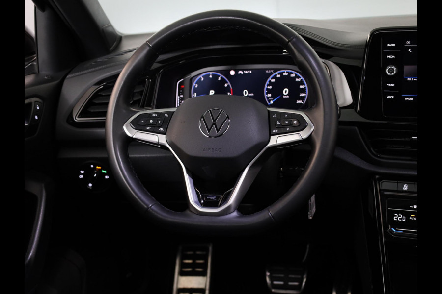 Volkswagen T-Roc 1.5 TSI R-Line 150 PK DSG (Automaat) | Verlengde garantie |  Panorama dak | Black Style | Parkeercamera | Matrix koplampen |