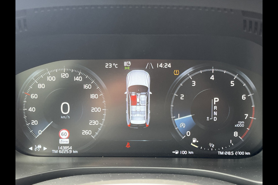 Volvo XC60 2.0 T5 Momentum Pro | ACC | Leder | Trekhaak | Pano | Intellisafe Pro Line | Navi |