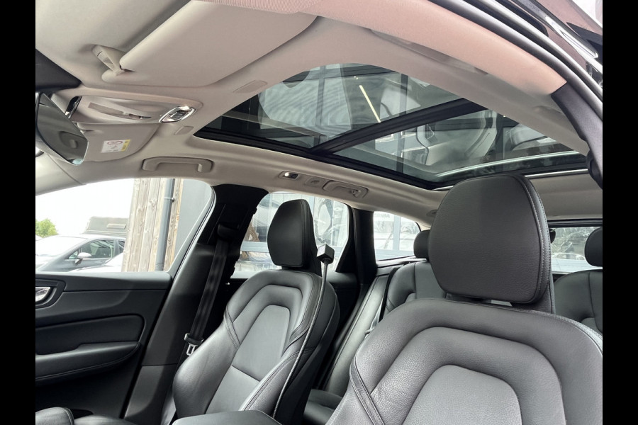 Volvo XC60 2.0 T5 Momentum Pro | ACC | Leder | Trekhaak | Pano | Intellisafe Pro Line | Navi |