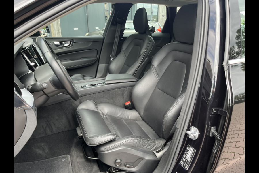 Volvo XC60 2.0 T5 Momentum Pro | ACC | Leder | Trekhaak | Pano | Intellisafe Pro Line | Navi |