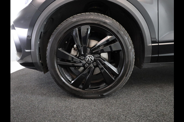Volkswagen T-Roc 1.5 TSI R-Line 150 PK DSG (Automaat) | Verlengde garantie |  Panorama dak | Black Style | Parkeercamera | Matrix koplampen |