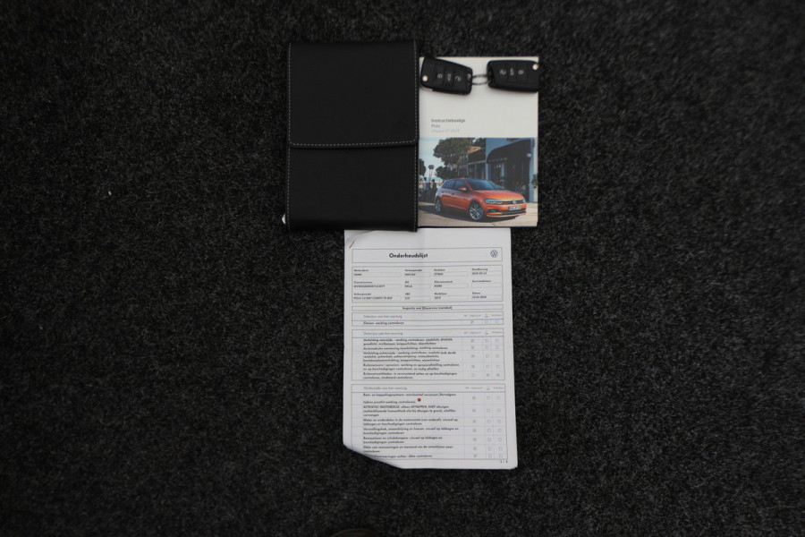 Volkswagen Polo 1.0 TSI Comfortline Business LED, Apple Carplay, Bluetooth, Airco, 15"