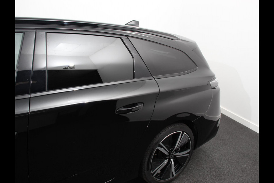 Peugeot 308 1.2 PureTech GT | DEMO ! | Climate control Adaptive cruise control Parkeersensoren Achteruitrijcamera Navigatie LED Apple Carplay/ Android Auto