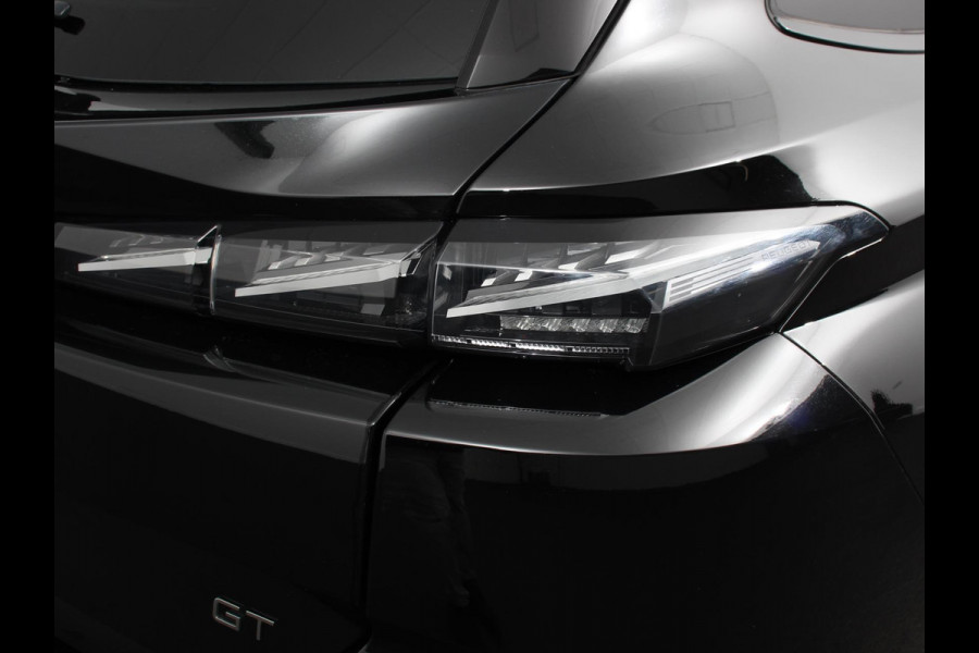 Peugeot 308 1.2 PureTech GT | DEMO ! | Climate control Adaptive cruise control Parkeersensoren Achteruitrijcamera Navigatie LED Apple Carplay/ Android Auto