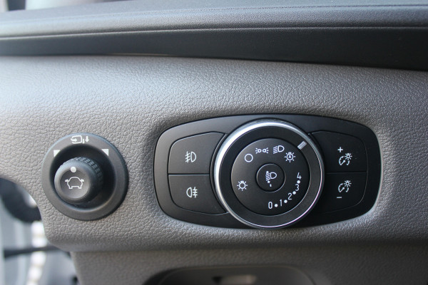 Ford Transit 350 2.0 TDCI 165pk L3H2 Dubbel Cabine Trend 6 zits - Carplay - Trekhaak - Camera - 2800kg Trekgewicht - Rijklaar
