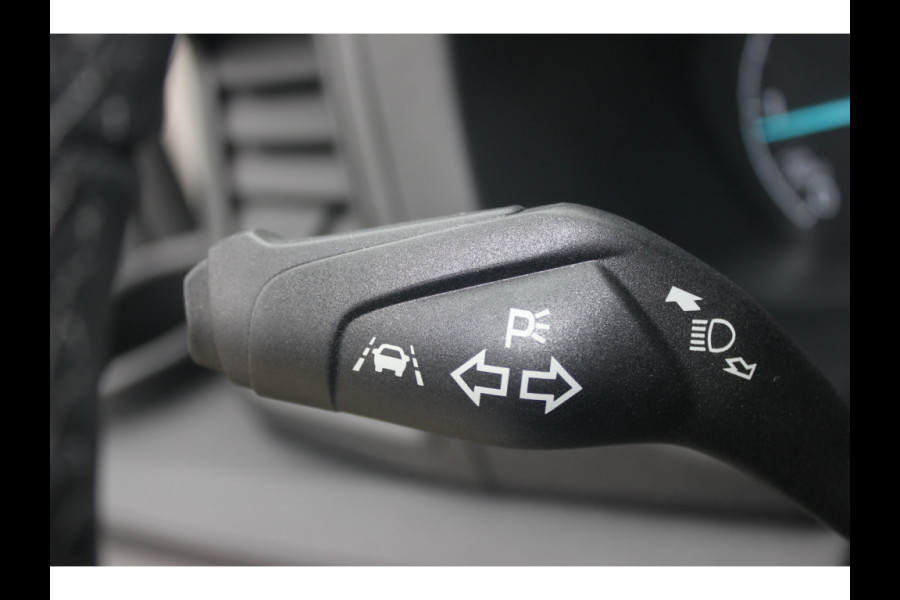 Ford Transit 350 2.0 TDCI 165pk L3H2 Dubbel Cabine Trend 6 zits - Carplay - Trekhaak - Camera - 2800kg Trekgewicht - Rijklaar