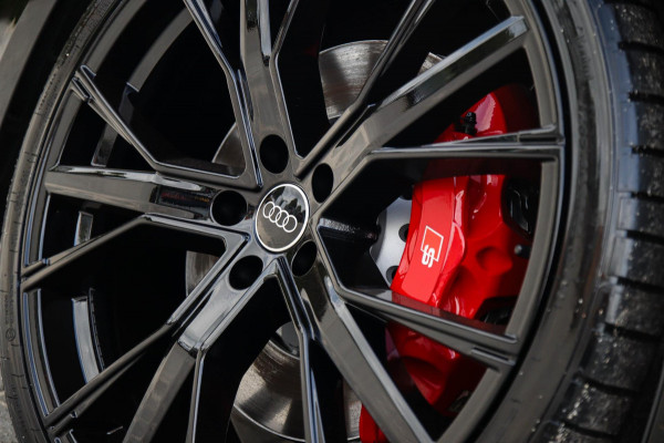 Audi A6 Avant 55 TFSI e Quattro Competition S line Edition 367pk Automaat! Kuipstoelen|Panoramadak|Virtual Cockpit|HD Matrix|Black