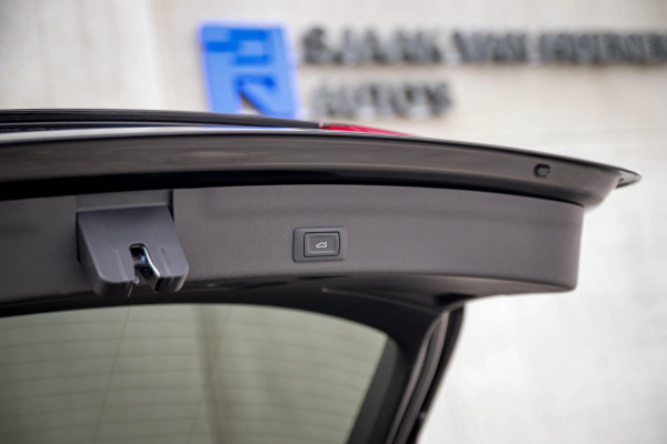 Audi A6 Avant 55 TFSI e Quattro Competition S line Edition 367pk Automaat! Kuipstoelen|Panoramadak|Virtual Cockpit|HD Matrix|Black