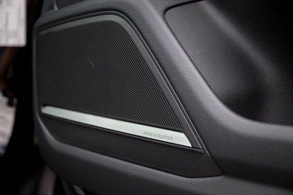 Audi A6 Avant 55 TFSI e Quattro Competition S line Edition 367pk Automaat! Kuipstoelen|Panoramadak|Virtual Cockpit|HD Matrix|Black