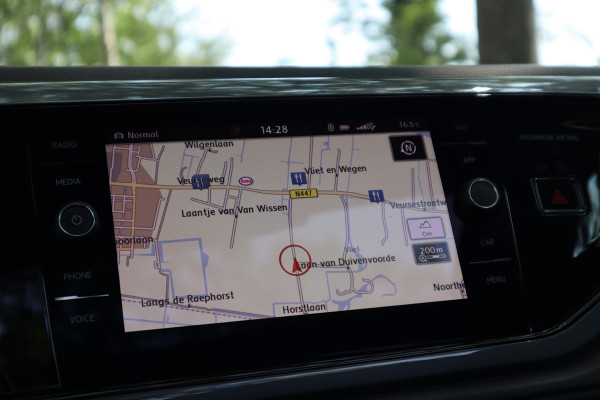 Volkswagen Polo 1.5 TSI Highline Business R | Automaat | Panoramadak |