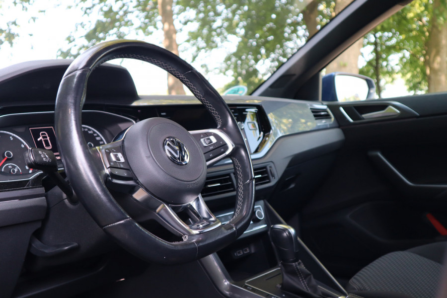 Volkswagen Polo 1.5 TSI Highline Business R | Automaat | Panoramadak |