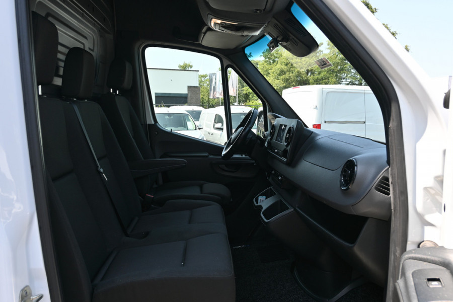 Mercedes-Benz Sprinter 316 CDI L2H2 Harderwijk KOEL/VRIES D/N Thermo King 3500 kg Trekgewicht, LED, MBUX navigatie met camera, Leder stuurwiel