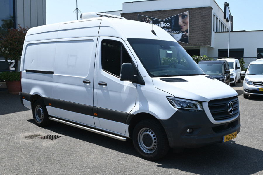 Mercedes-Benz Sprinter 316 CDI L2H2 Harderwijk KOEL/VRIES D/N Thermo King 3500 kg Trekgewicht, LED, MBUX navigatie met camera, Leder stuurwiel