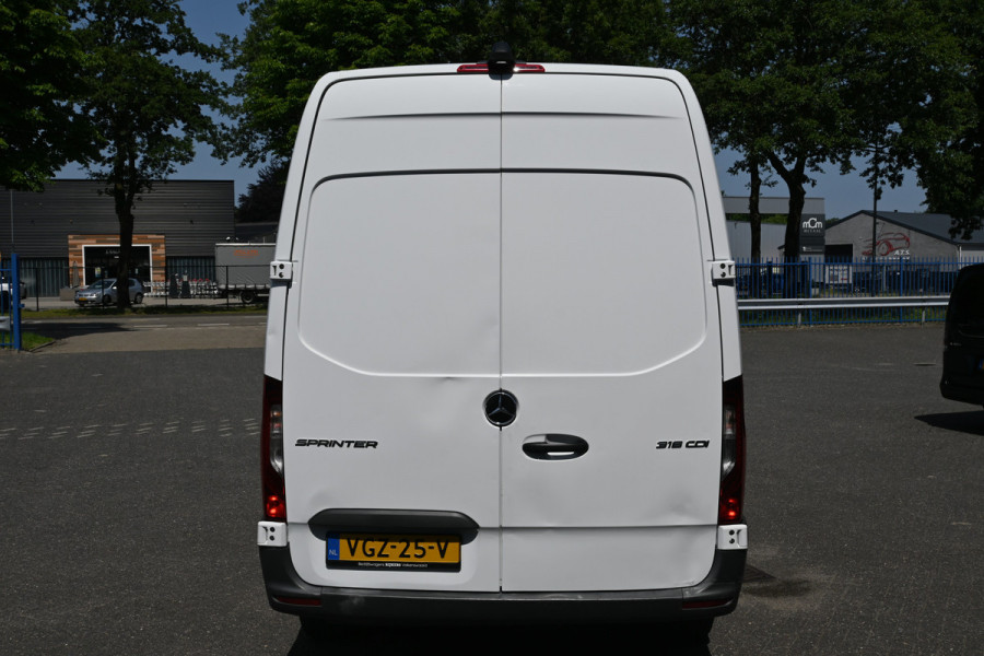 Mercedes-Benz Sprinter 316 CDI L2H2 Harderwijk KOEL/VRIES D/N Thermo King 3500 kg Trekgewicht, LED, MBUX navigatie met camera, Leder stuurwiel