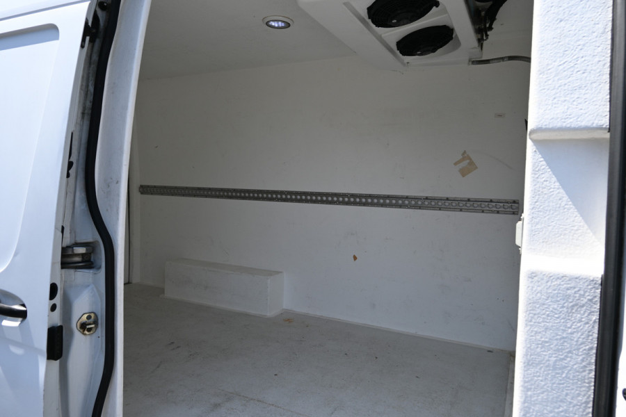 Mercedes-Benz Sprinter 316 CDI L2H2 Harderwijk KOEL/VRIES D/N Thermo King 3500 kg Trekgewicht, LED, MBUX navigatie met camera, Leder stuurwiel