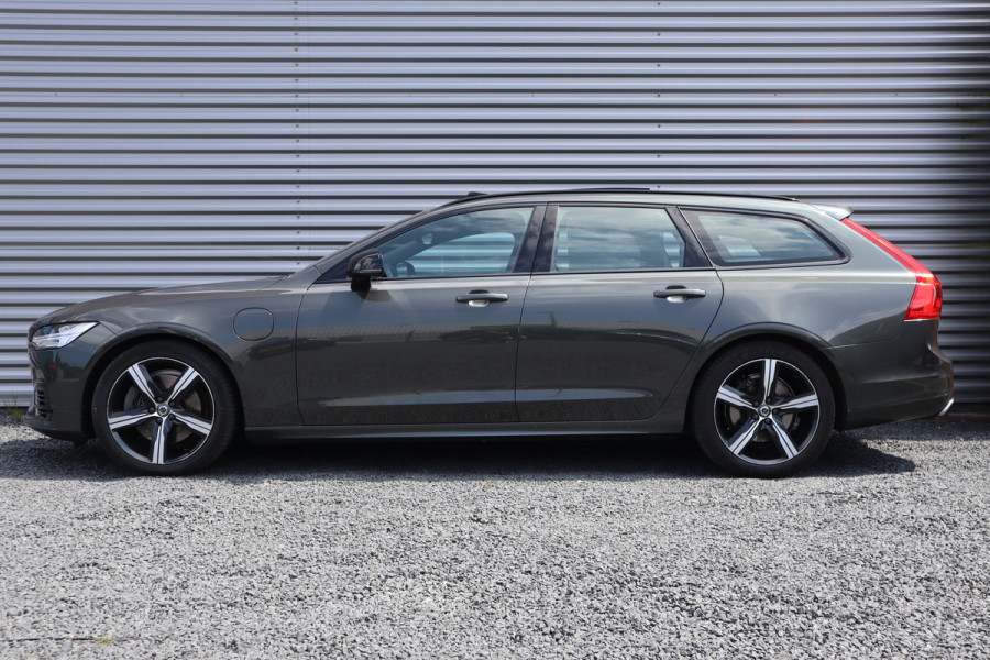 Volvo V90 2.0 T8 AWD R-Design Panorama dak / Adaptieve Cruise / Camera / Pine Grey