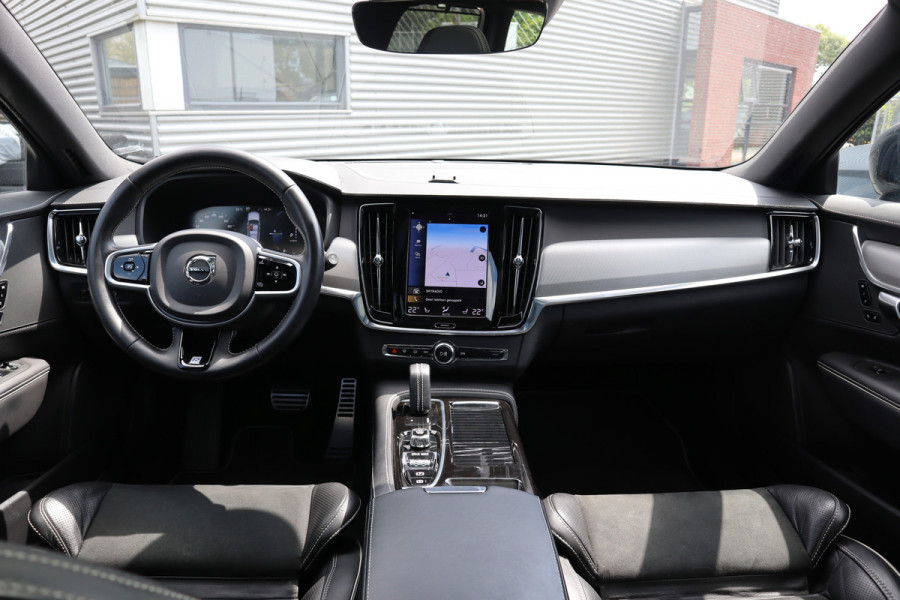 Volvo V90 2.0 T8 AWD R-Design Panorama dak / Adaptieve Cruise / Camera / Pine Grey