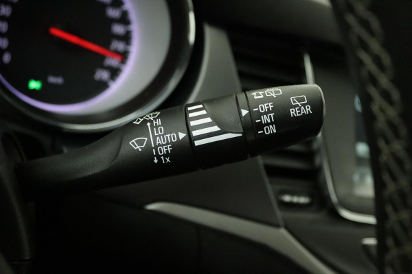 Opel Astra Sports Tourer 1.4 Edition Automaat (CAMERA, CLIMATE, CRUISE CONTROL, NAVIGATIE, NL-AUTO, GOED ONDERHOUDEN)