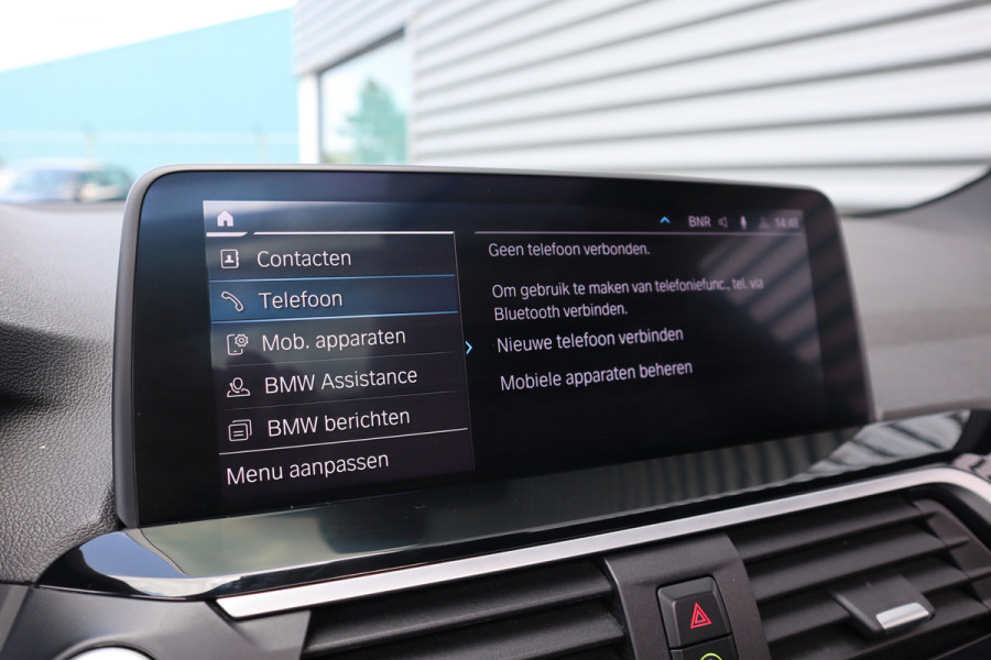 BMW X3 xDrive30e Pano / Trekhaak / 19inch / Camera / LED